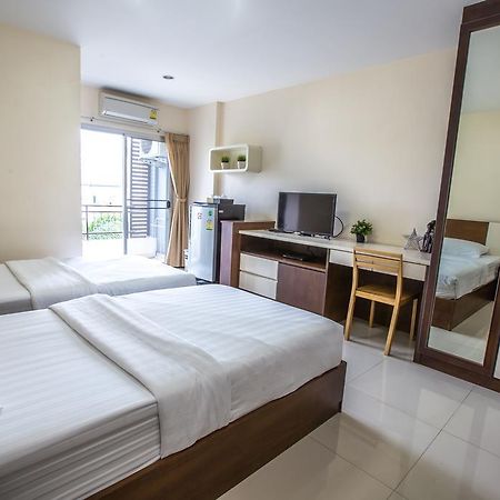 Central Place Serviced Apartment Chonburi Extérieur photo