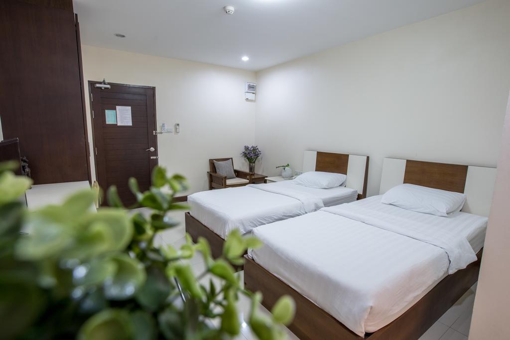 Central Place Serviced Apartment Chonburi Extérieur photo