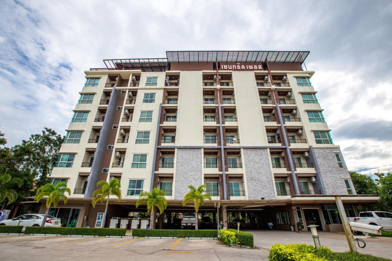 Central Place Serviced Apartment Chonburi Extérieur photo
